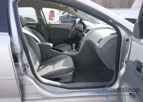 2010 Chevrolet Malibu Ls z USA, uszkodzony, nr VIN 1G1ZB5EBXAF312617